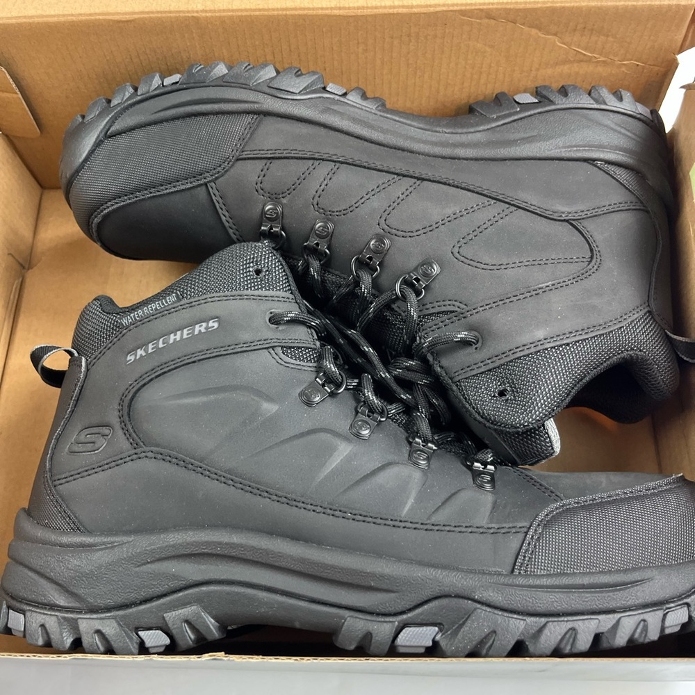 SKECHERS Relment Daggett Water Repellent Boots Mens  Size 9.5 New With Defects